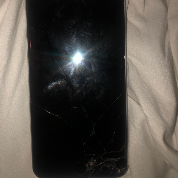 iPhone - Picture 2 of 3